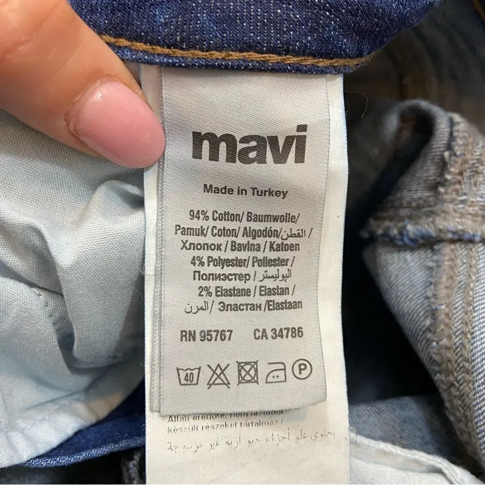 Ladies Mavi Alexa Mid-Rise Skinny‎ Jeans Slightly Distressed Size 27